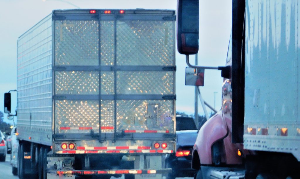 trucking-2023-11-27-05-21-19-utc